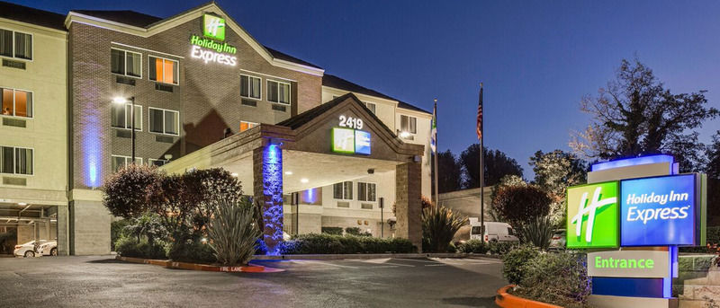 Holiday Inn Express Castro Valley Exterior photo